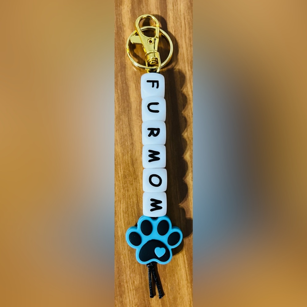 Furmom with Paw Keychain
